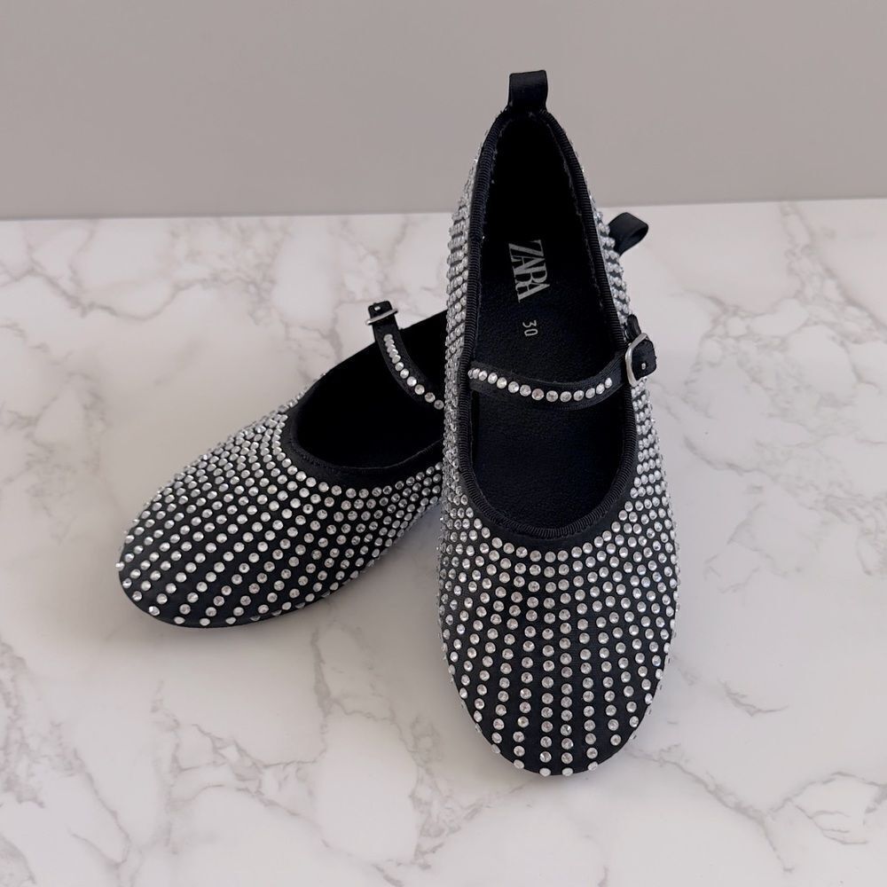 ⭕️ ZARA Girls Kids Black and Silver Studded Shoes Crystals